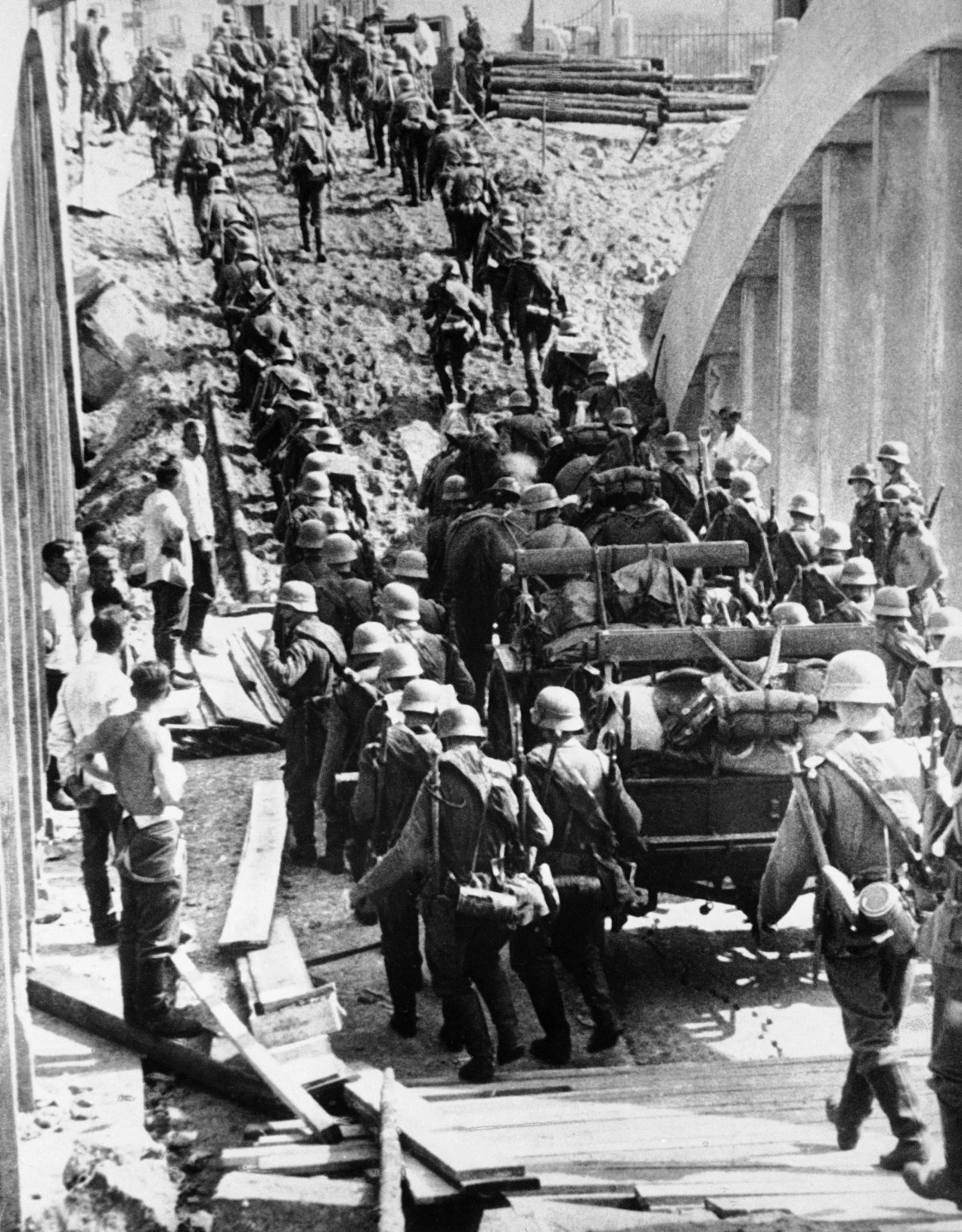 1939: Germany Invades Poland 1939